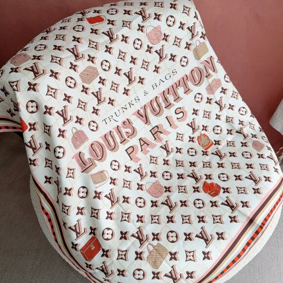 Louis Vuitton Silk Scarf - Picture 3 of 8